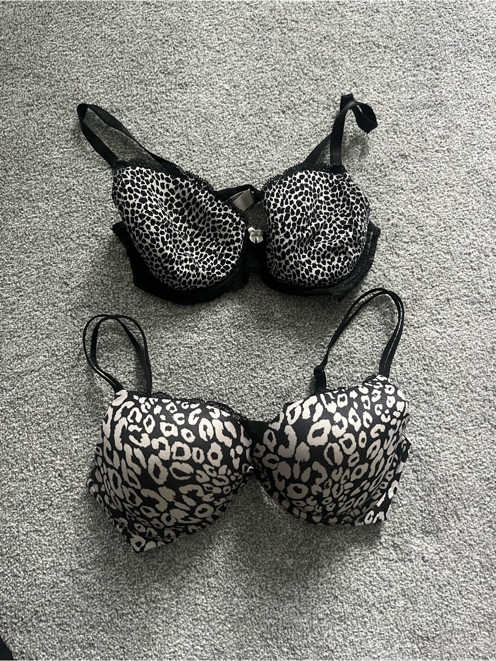 Victoria's Secret Black & Cream Leopard Print Bra Duo